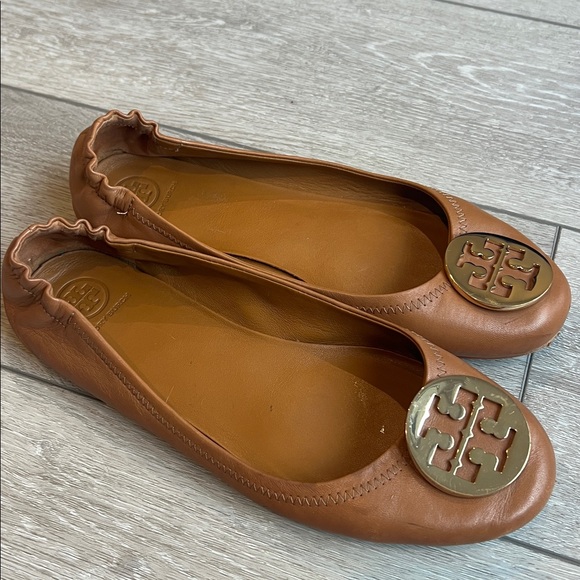Tory Burch Mini travel Brown Naya leather Flats with gold logo size 10 - Picture 4 of 10